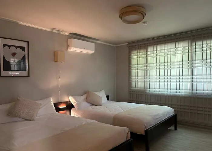 Dongmyo Zen House 3br For 9 Guests Séoul