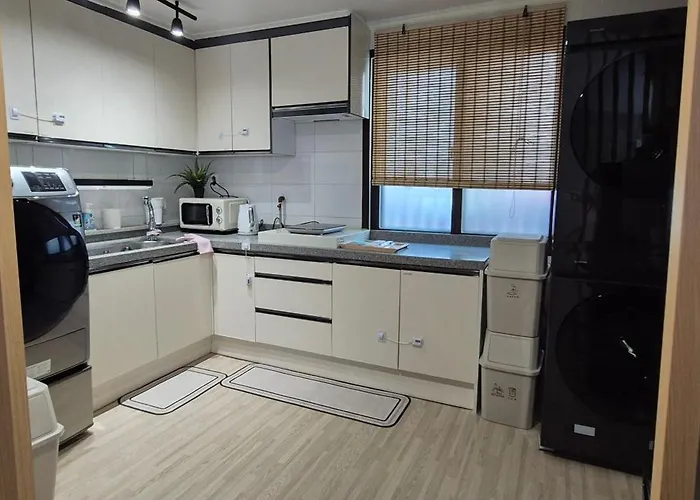 Dongmyo Zen House 3br For 9 Guests Séoul
